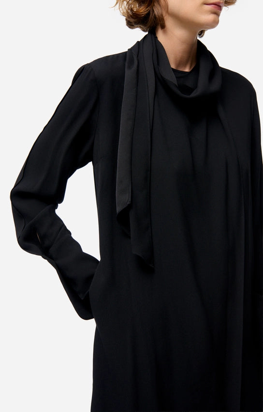 Ferielle Dress in Noir