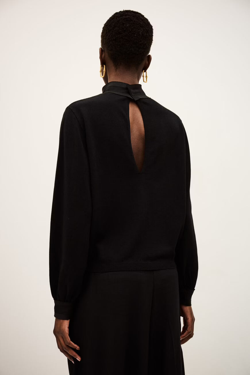 Jumper Djoumana in Noir