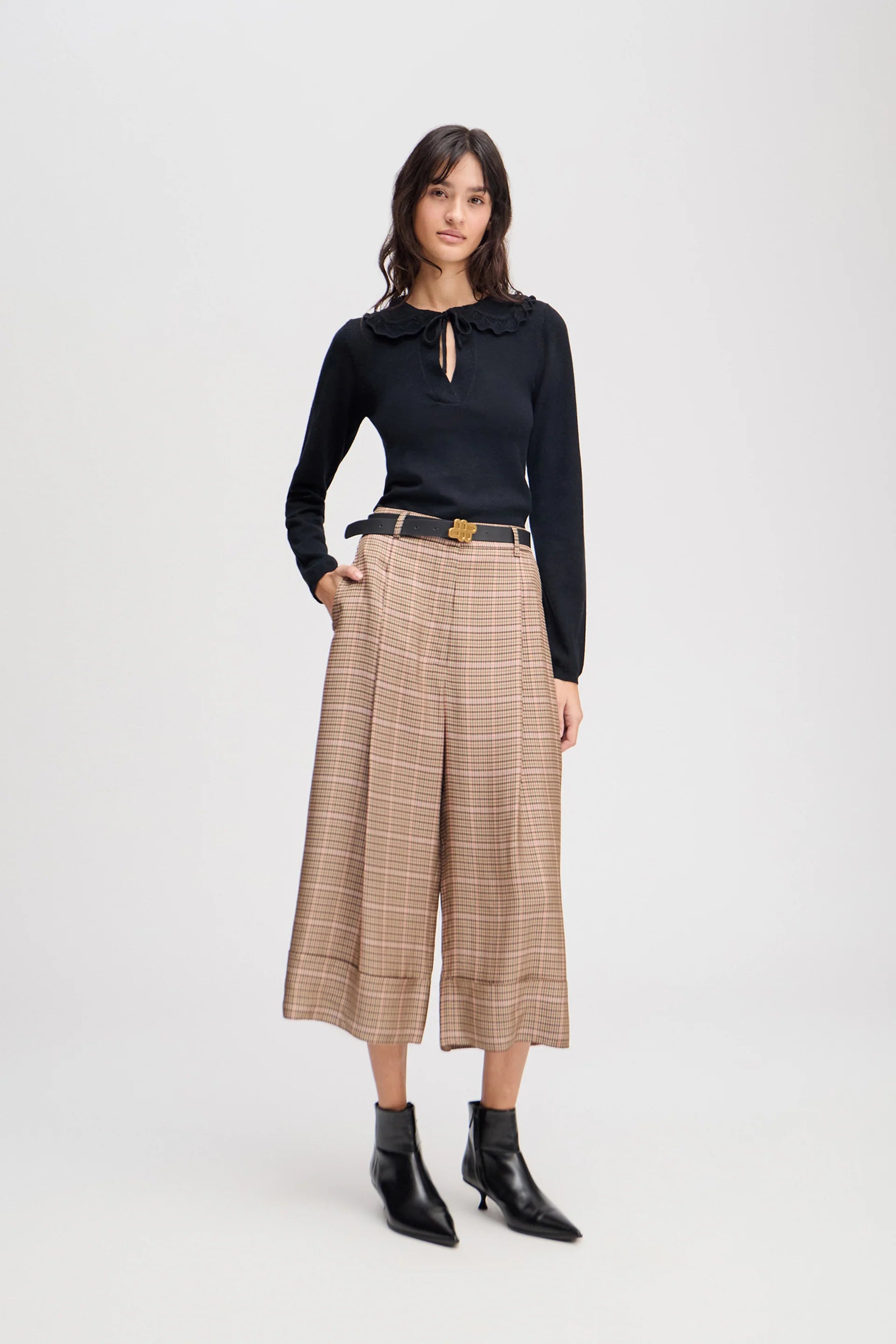 Livo Sweater in Black