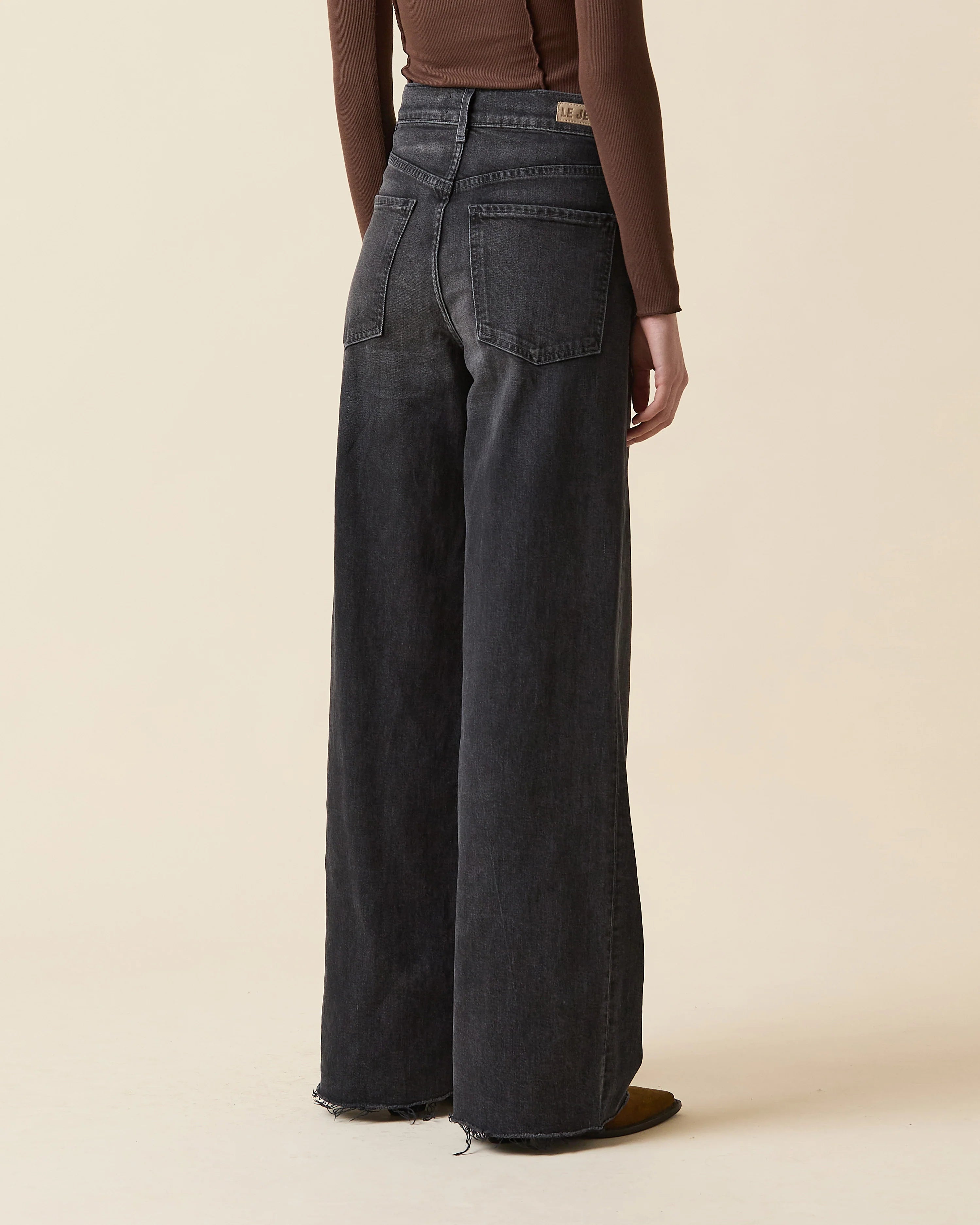 Column Jean High Rise in Shadow