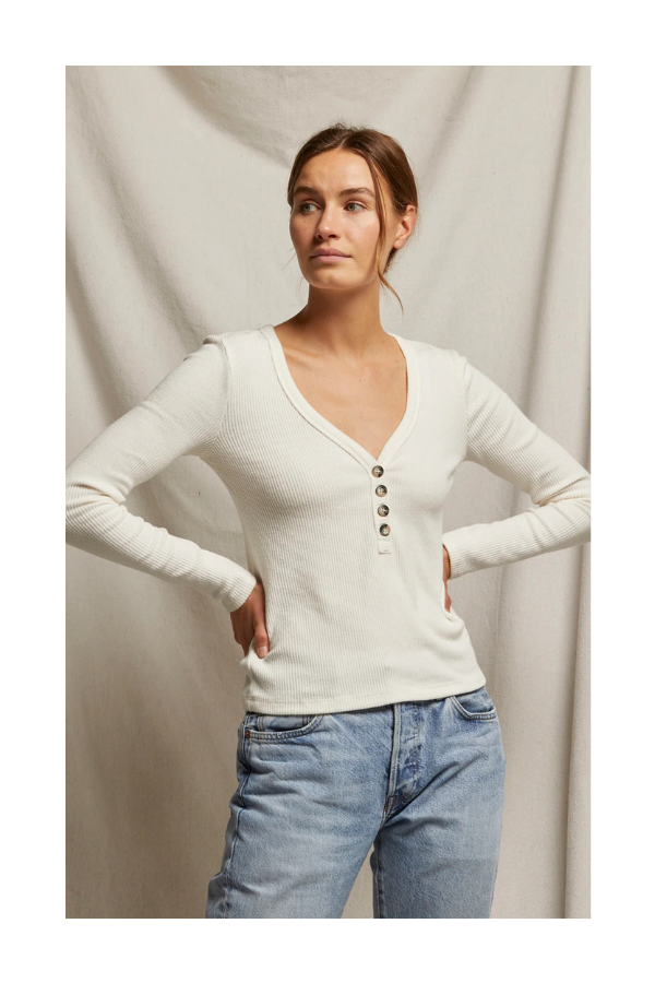 Evangeline sweater rib long sleeve vneck in sugar