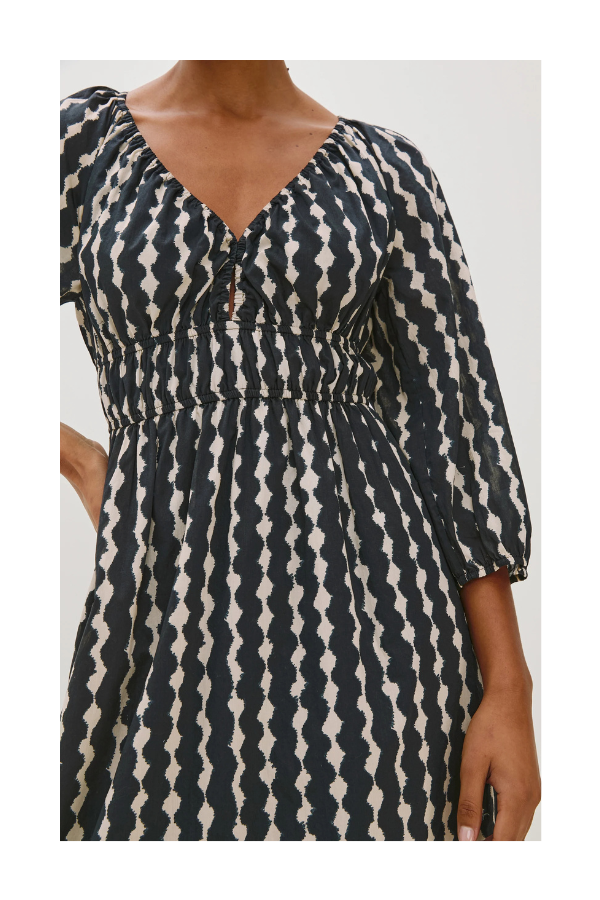 Paio in Painted Noir