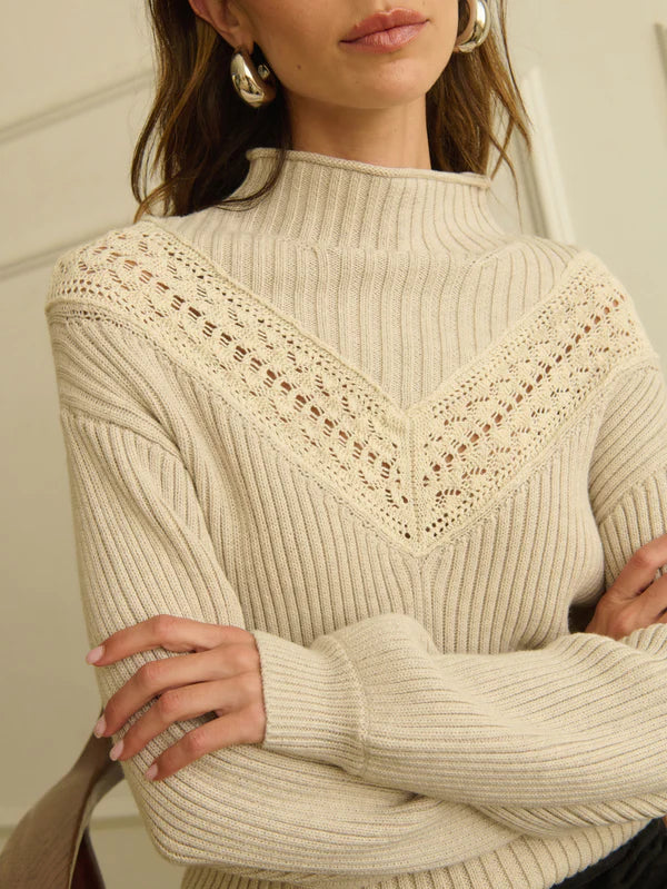 Cassandra Mock Neck Pullover in Heather Oatmeal