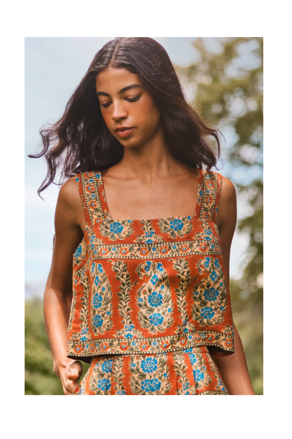 Corby Top in Amber Glen Brown