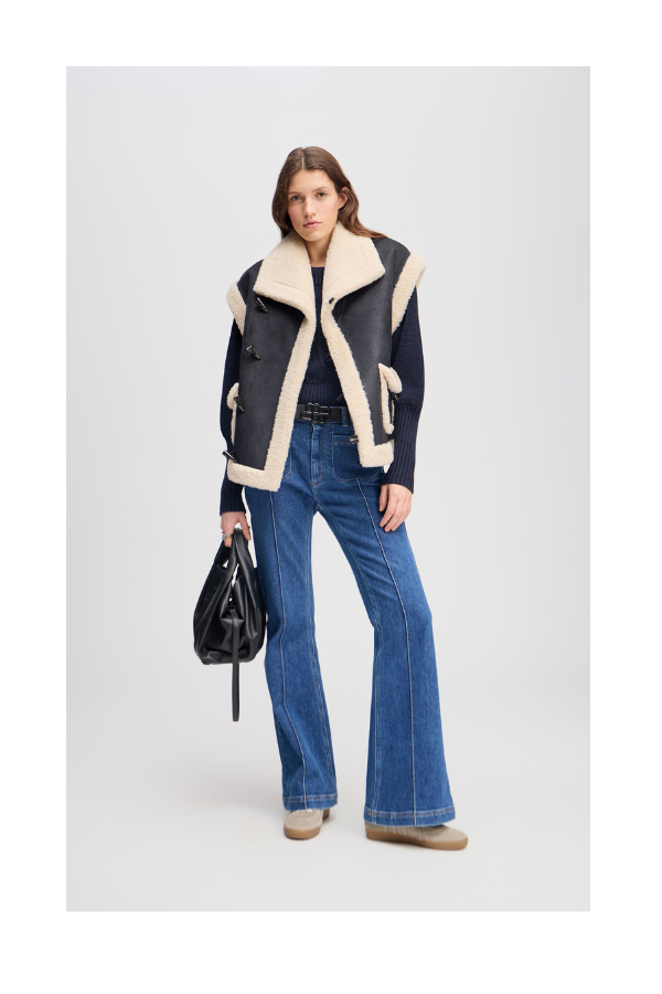 Lurple Vest in Black