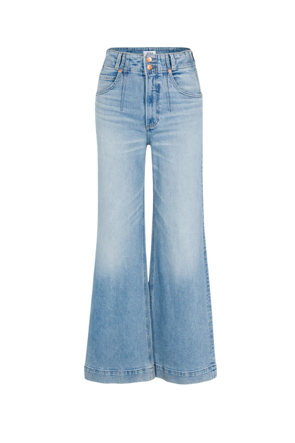 Lana Del Button in Terrace