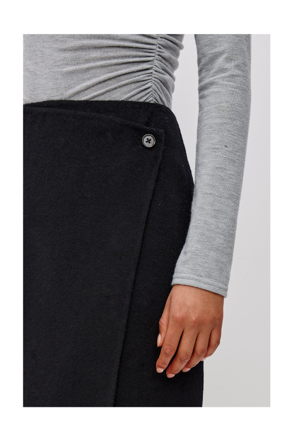 Odette Skirt in Black