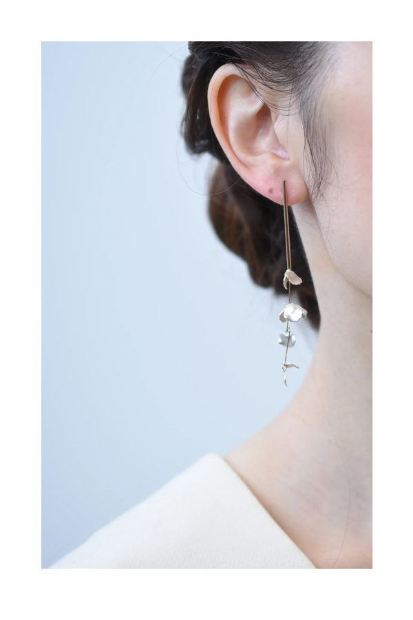 Peony Line Earring