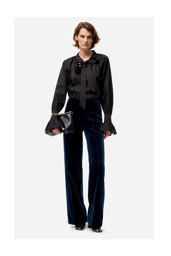 Faru Pant in Petrole