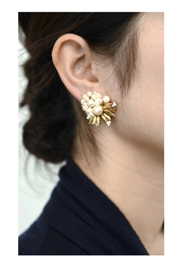 Cornus Bouquet Earring