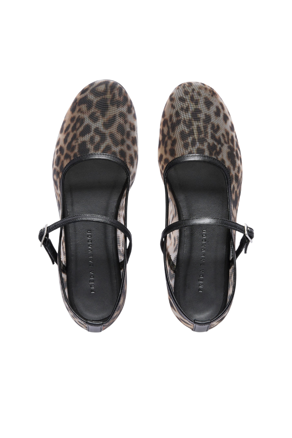 Laurel Flat in Leopard Mesh