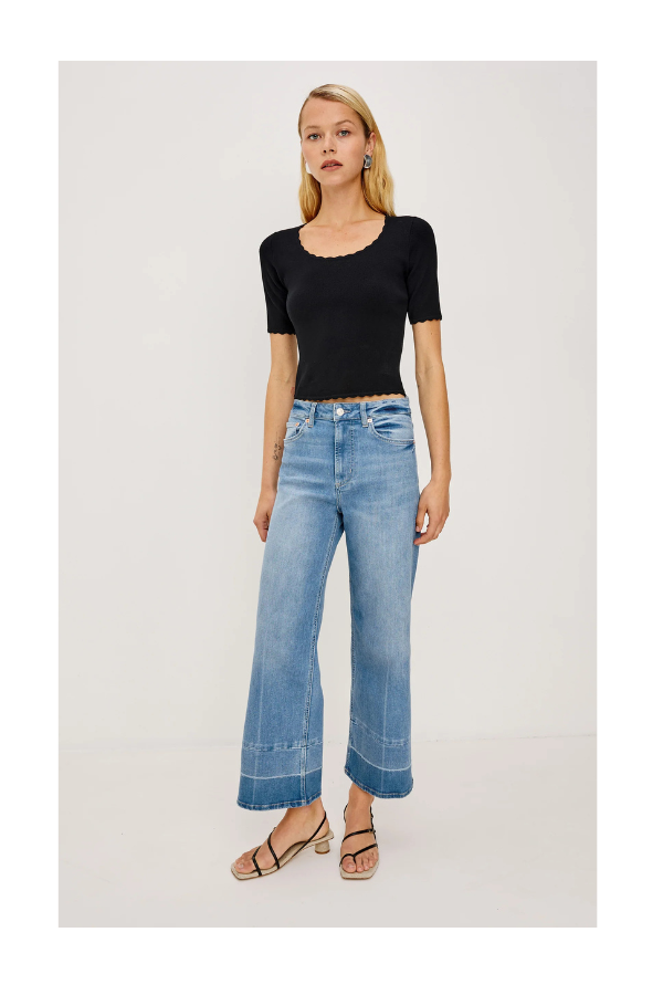 Getty Crop Jean in Independence