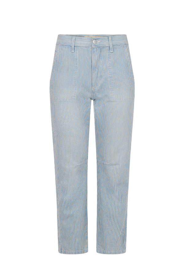 Cate Jean in Weekender
