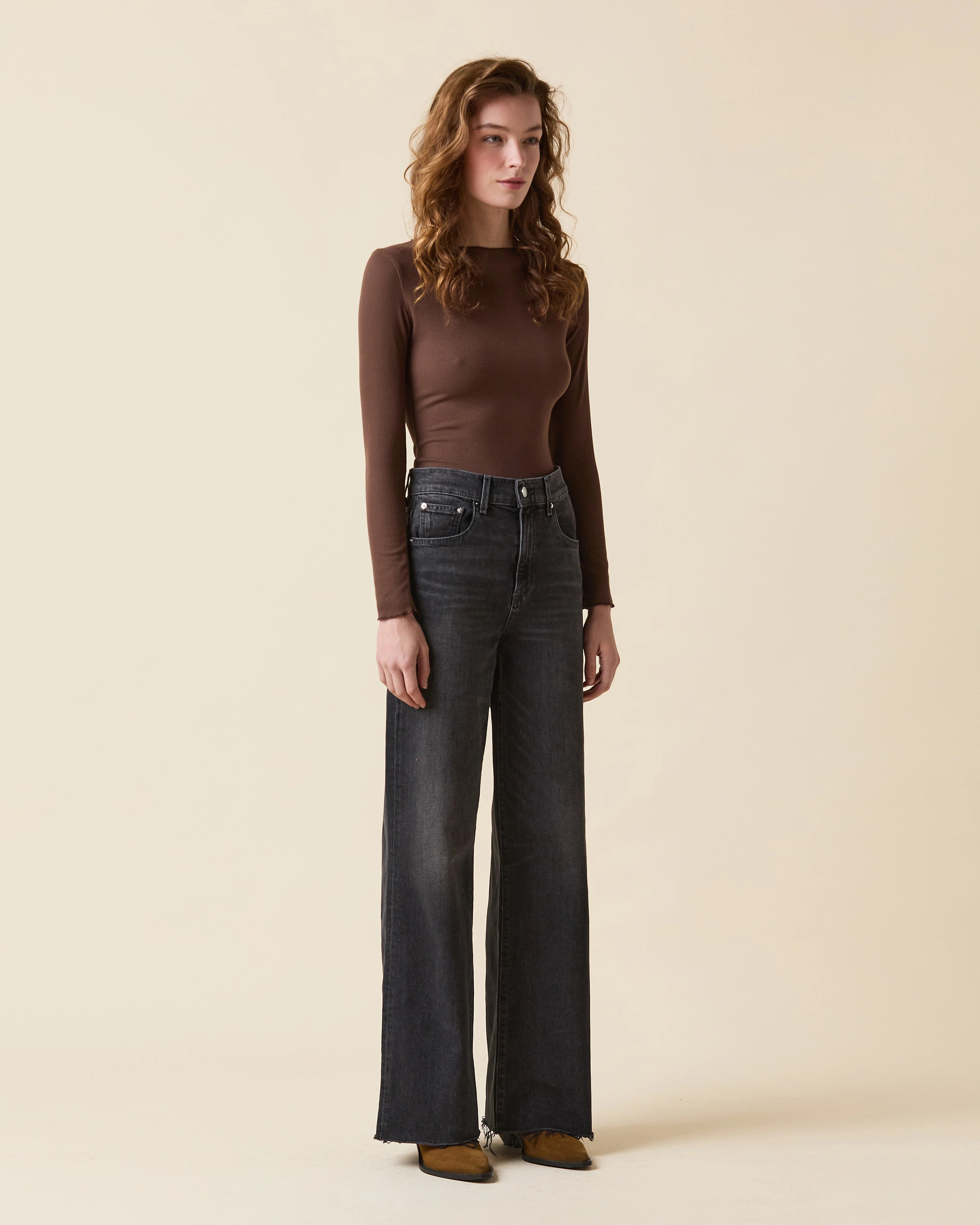 Column Jean High Rise in Shadow