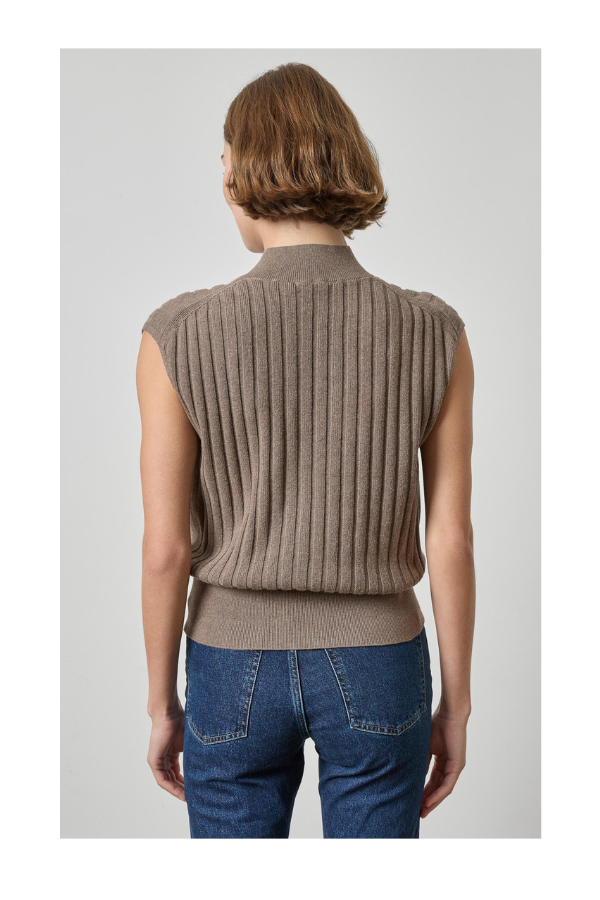 Mock Neck Wedge Sweater in Mink