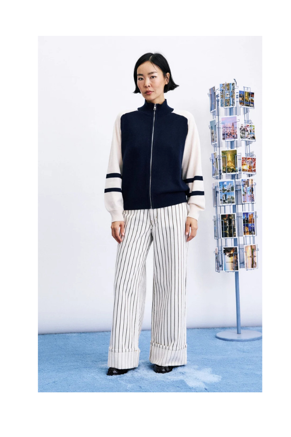 Timbre Sweater in Bleu Marine
