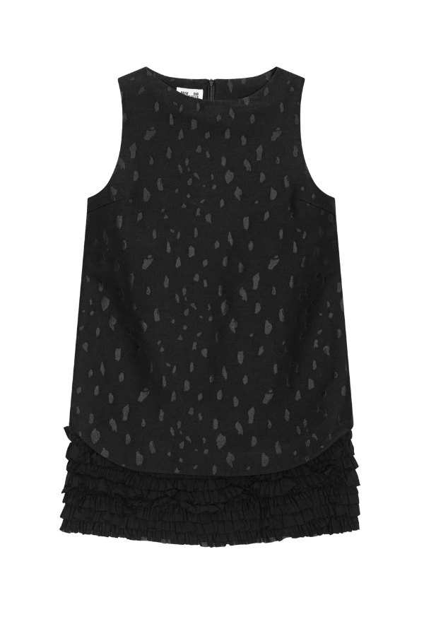 Avoni in Black Spot