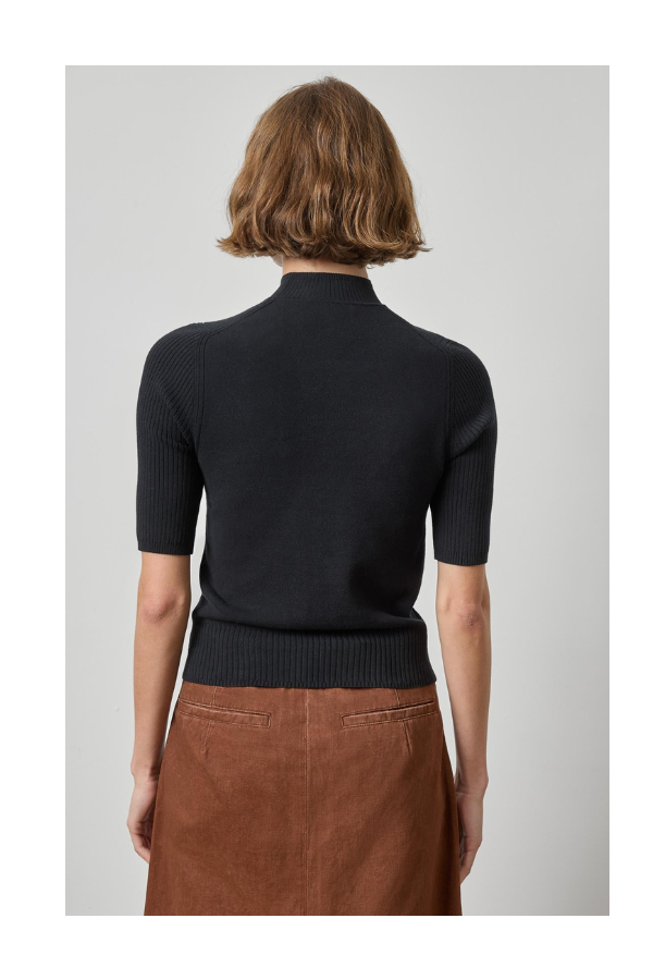 Mock Neck Short Sleeve Sweater in Black