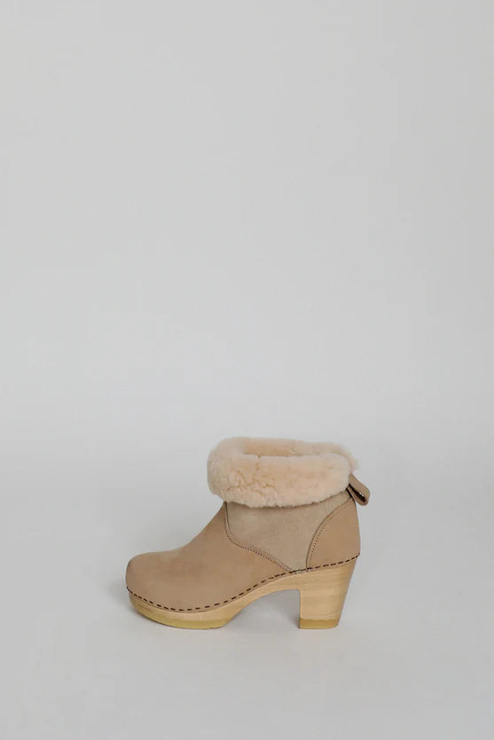 5" Pull On Shearling Clog Boot in Bone Suede