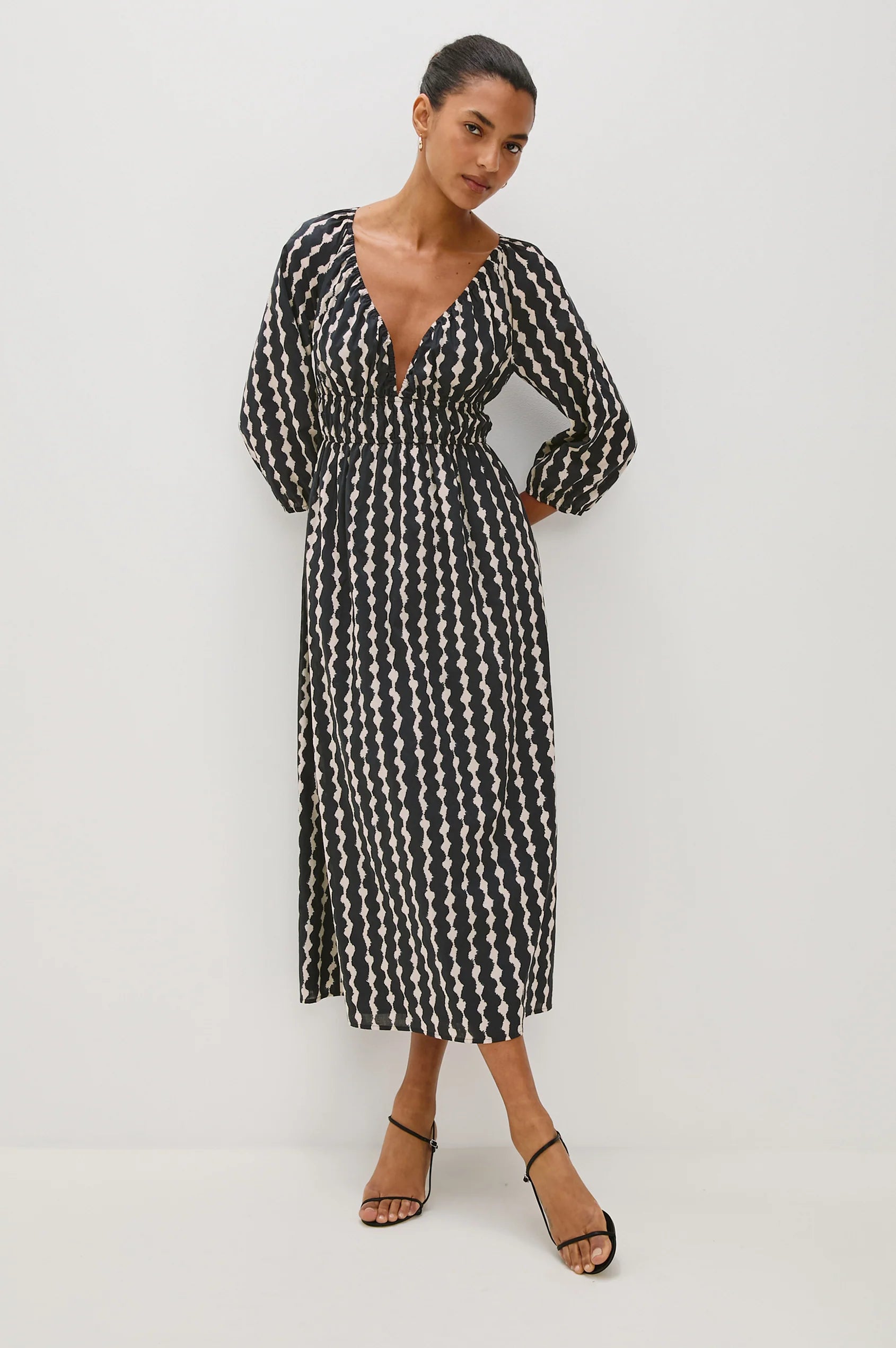 Paio in Painted Noir