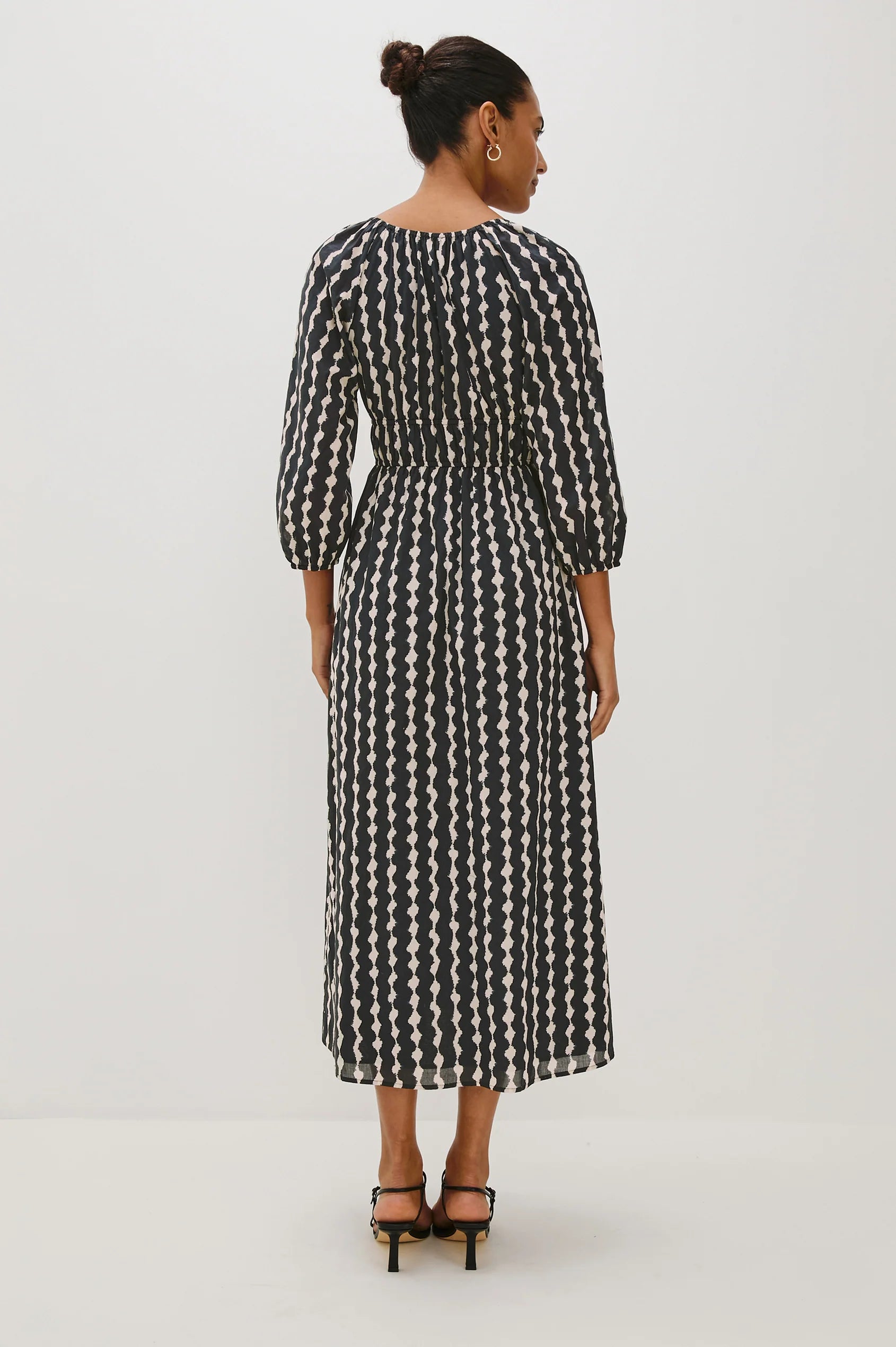 Paio in Painted Noir