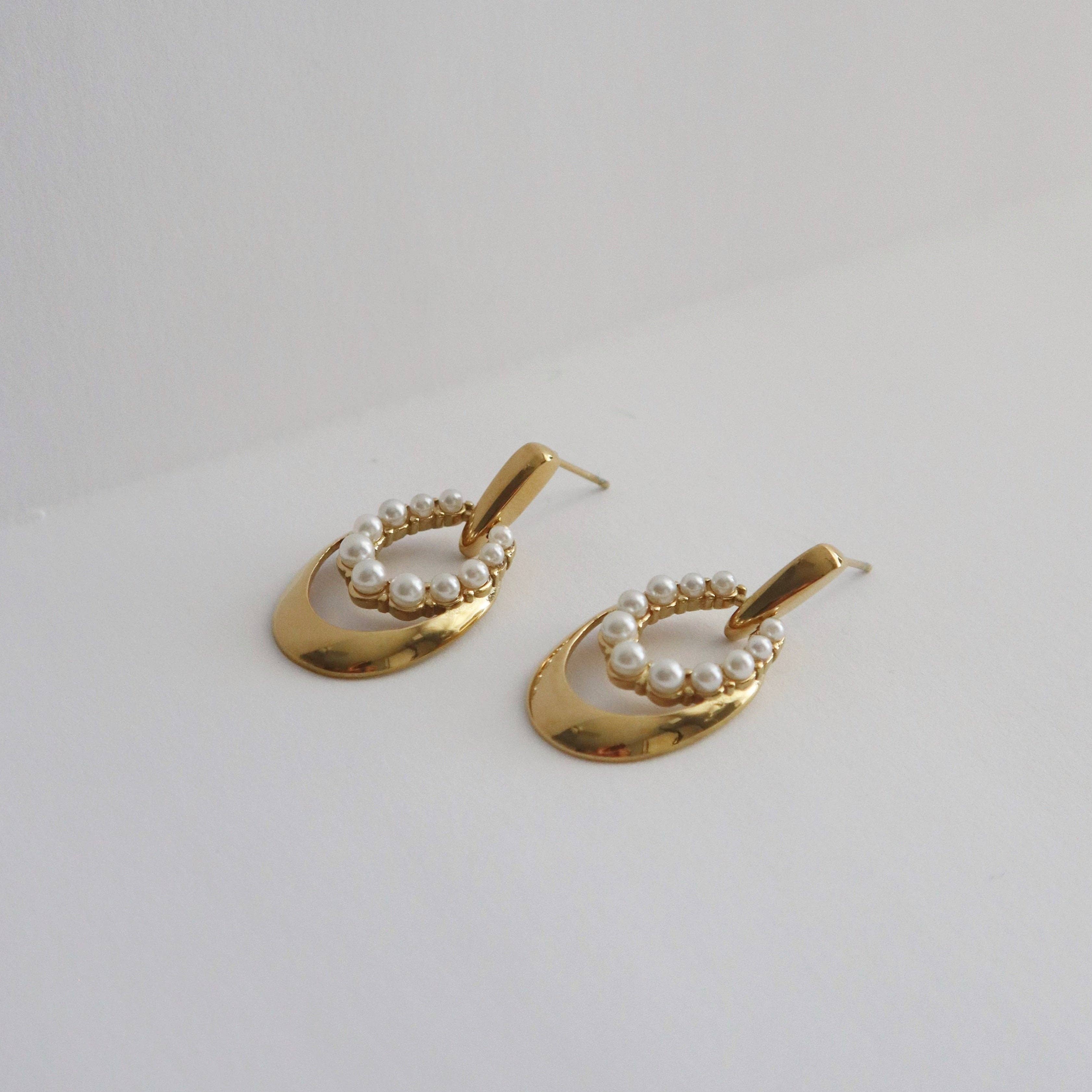 Estelle Pearl Earrings | Lightweight Earrings