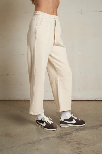 Fallon Structured Fleece Barrel Pants in Sugar